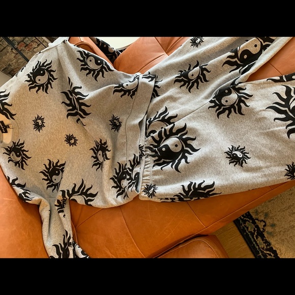 New girl order sweatshirt + sweatpants set - Picture 2 of 4